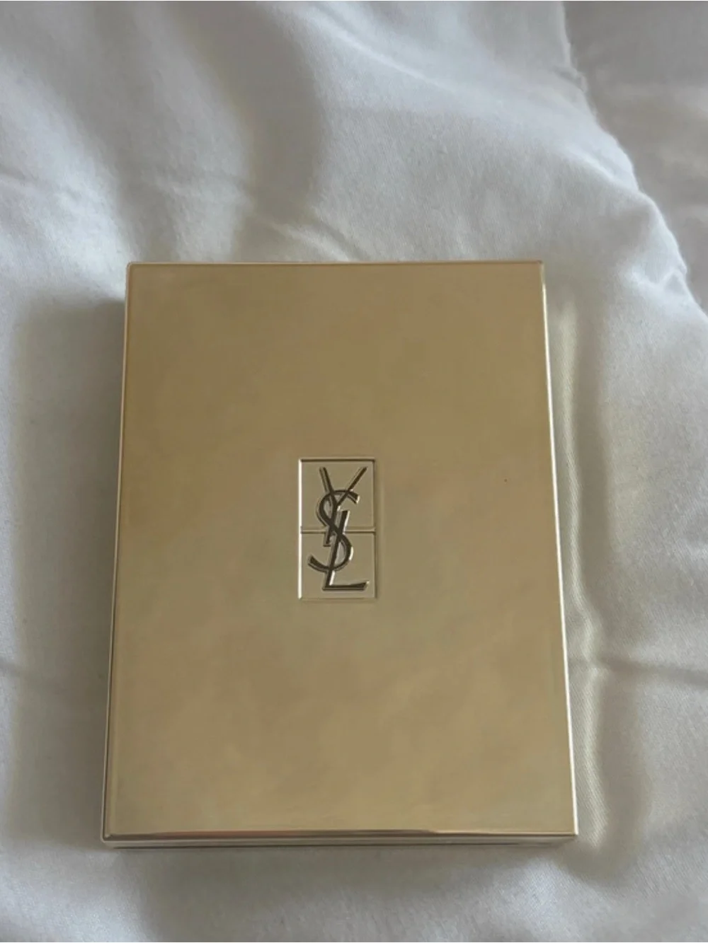 Yves Saint Laurent Highlighter Compact in Or Bronze Gold Packaging